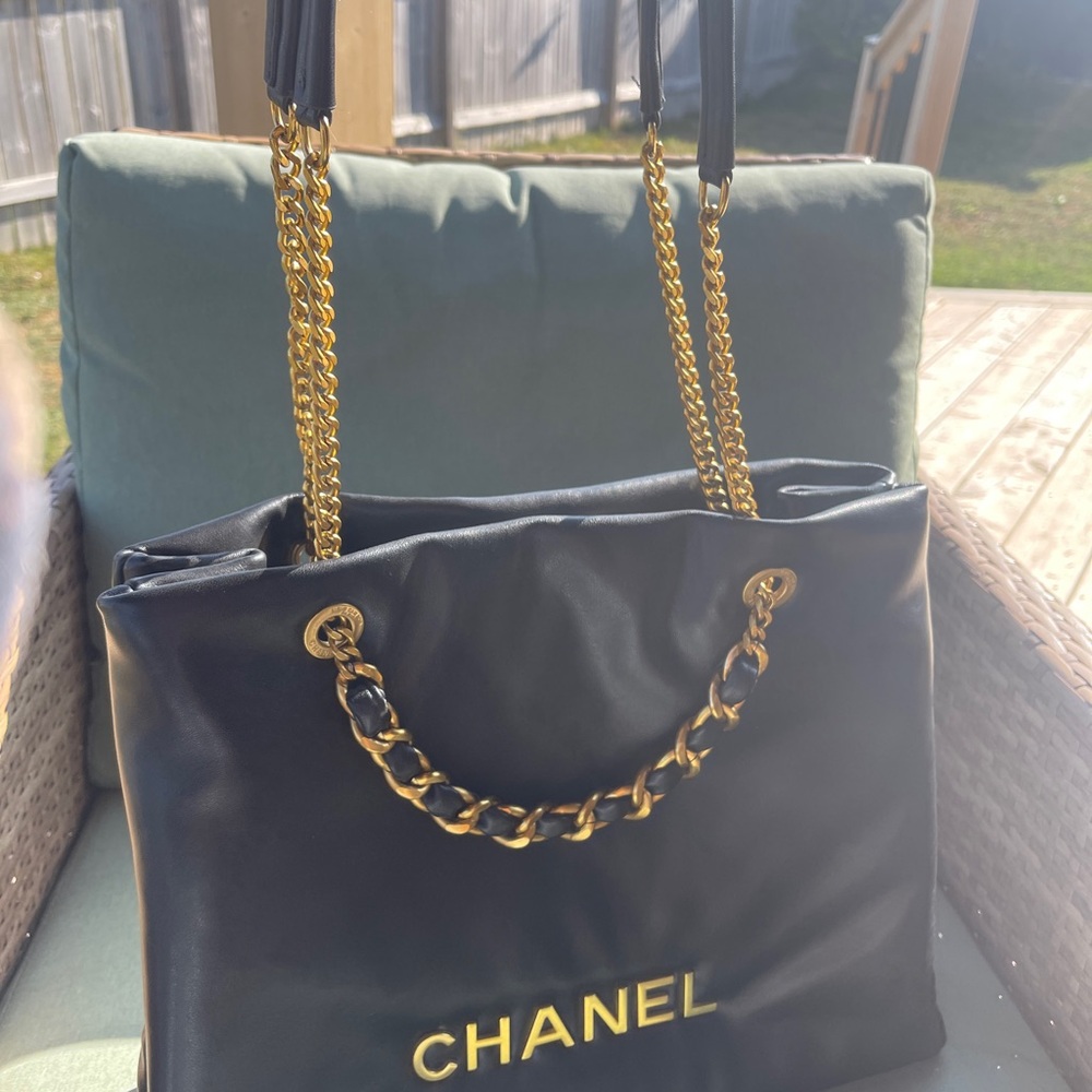 Black and Gold Women's Bag gorgeous
